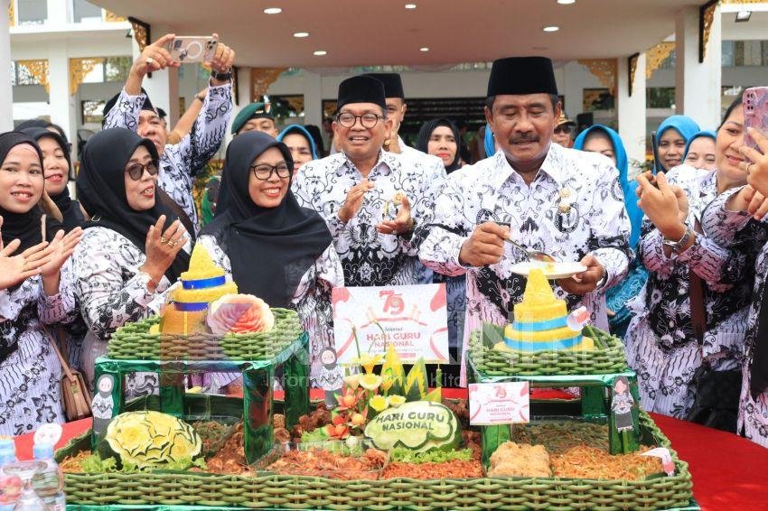 Wali Kota Binjai Pimpin Upacara Peringatan Hari Guru Nasional 2024