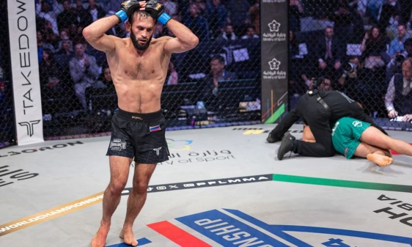 Gadzhi Rabadanov Raih Sabuk Kelas Ringan PFL, Ikuti Jejak Islam Makhachev dan Usman Nurmagomedov