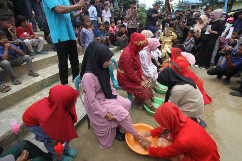 Perayaan Hari Ibu di Kampung Matfa, Tuwan Imam Ajak Kembali Pada Jati Diri Ibu yang Sebenarnya