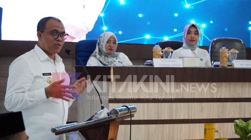 Pj Bupati Langkat Buka Bimtek Tingkatkan Kapasitas TP PKK Kecamatan dan Desa