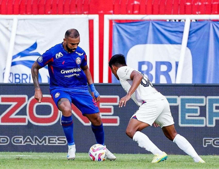 Arema FC Raih Kemenangan Telak atas Persita Tangerang