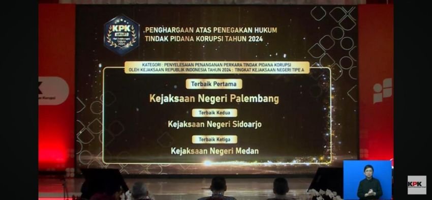 Kejari Medan Raih Penghargaan Terbaik Ketiga Penanganan Korupsi
