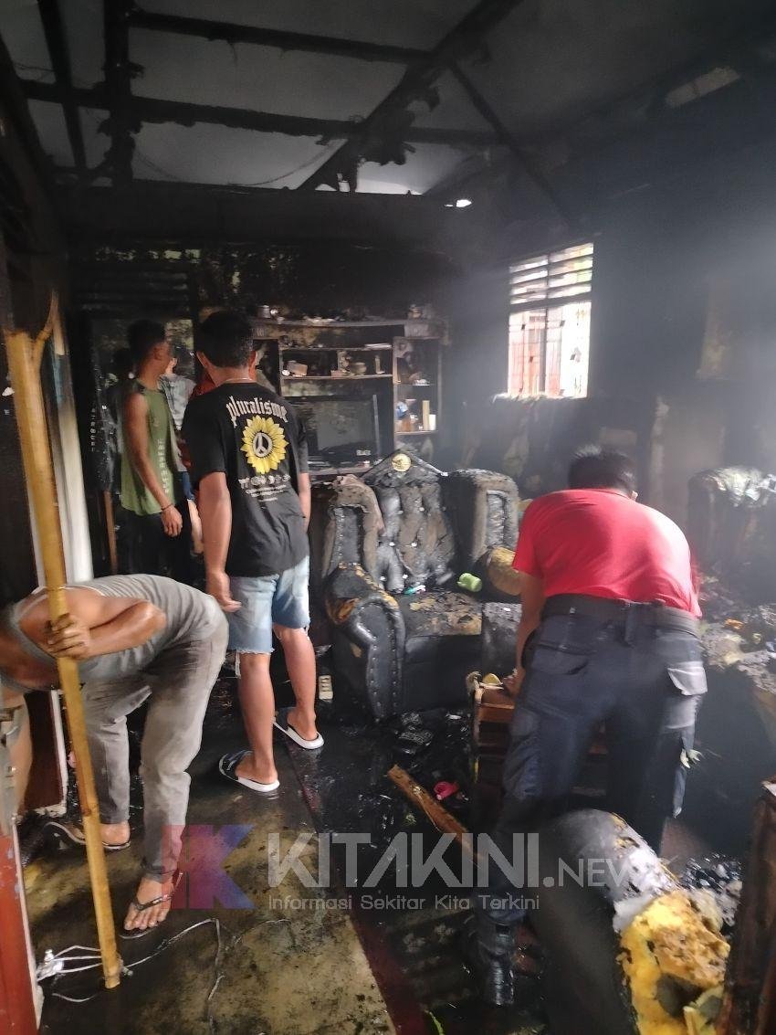 Satu Unit Rumah Permanen Hangus Terbakar Padangsidimpuan