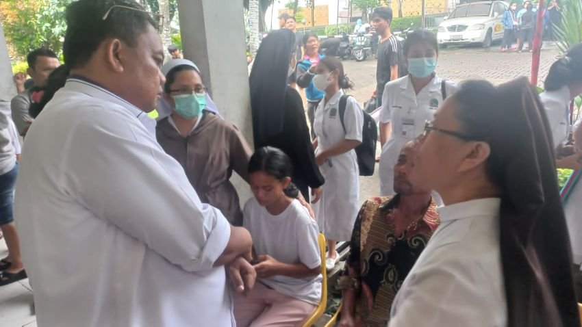 Anggota DPRD Medan Tunjukkan Empati kepada Keluarga Korban Longsor