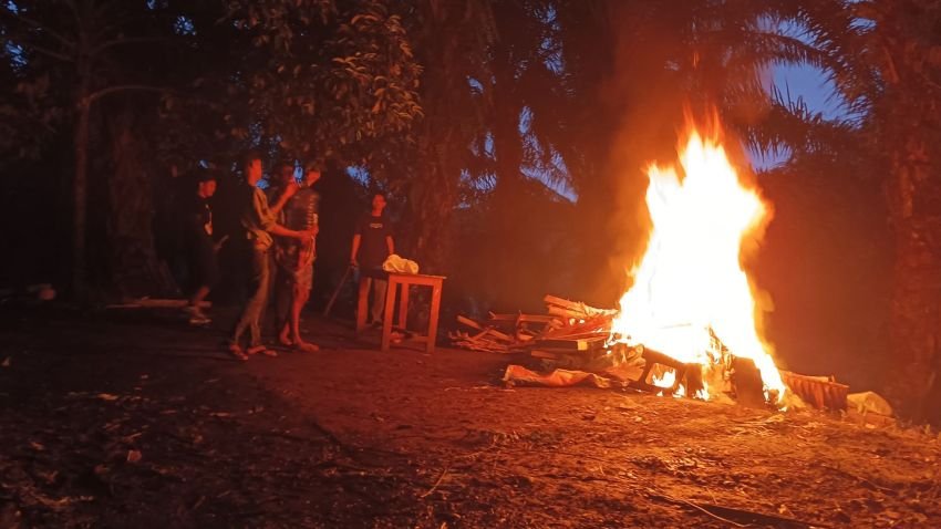 Curiga Baru Selesai Main, Polres Langkat Kembali Bakar Gubuk Narkoba