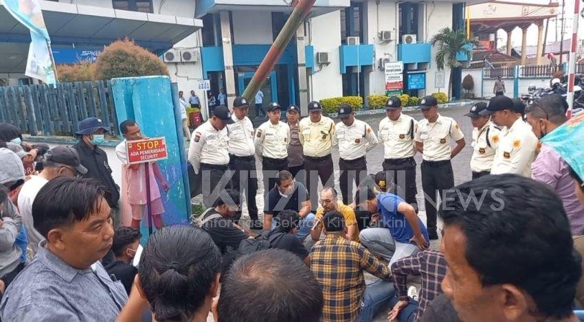 Ibu dan Anak Tewas Tertimpa Tiang Listrik, Mahasiswa "Serbu" PLN Binjai