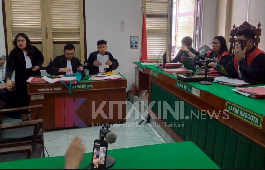 "Rampok" Uang Nasabah Rp5 M, Pegawai BRI Medan Putri Hijau Dituntut 8 Tahun