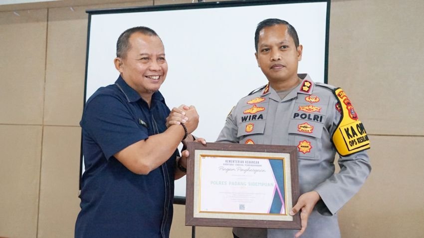 Polres Padangsidimpuan Raih Penghargaan Pengelolaan Anggaran Terbaik