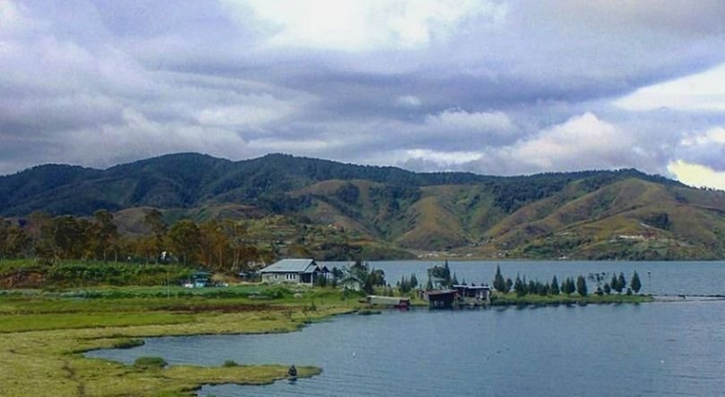 Ngabuburit Seru di Danau Diateh, Destinasi Wisata Alam di Solok yang Menawan