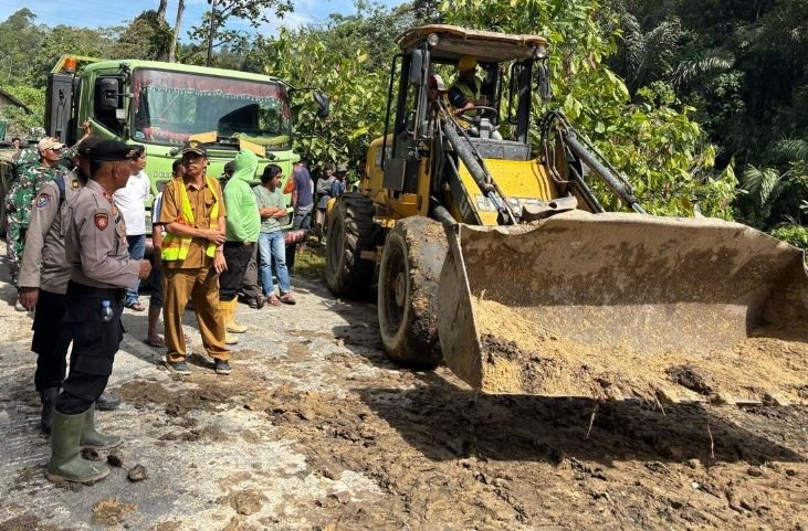 Gempa 5,5 Magnitudo Putuskan Jalan Lintas Tarutung-Sipirok di Tapanuli Utara