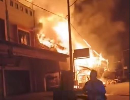 Kebakaran Hebat Guncang Bahorok, 6 Ruko Ludes Terbakar dan 2 Korban Jiwa