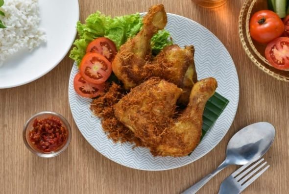 Kenapa Ayam Goreng Restoran Lebih Lezat? Ini Rahasia Dapur yang Jarang Diketahui